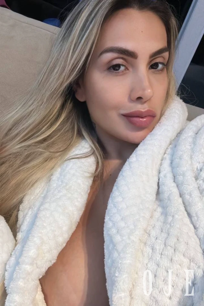 stories-slider-content