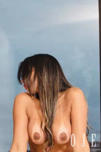 stories-slider-content