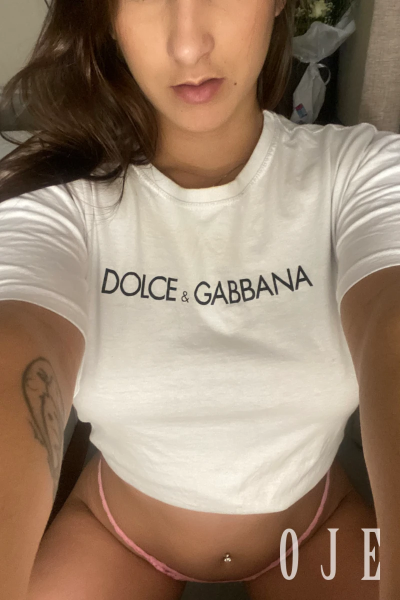 stories-slider-content