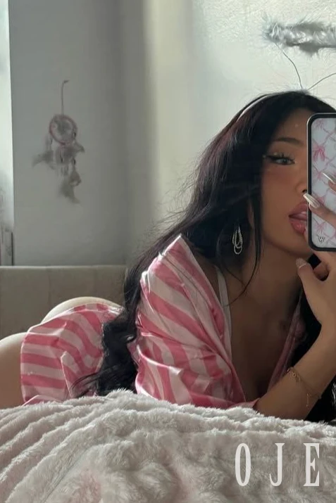 stories-slider-content