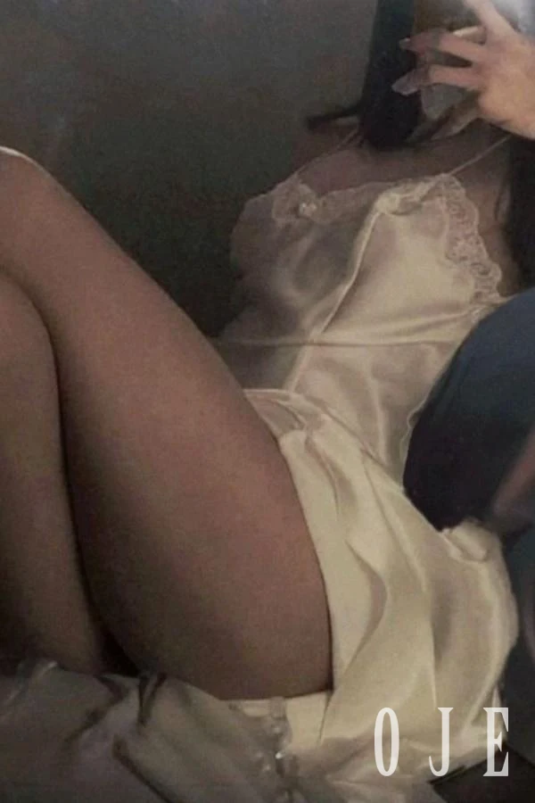 stories-slider-content