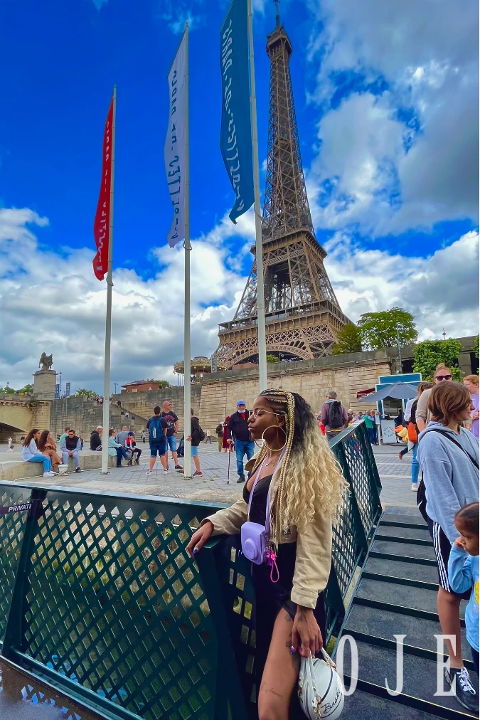 stories-slider-content