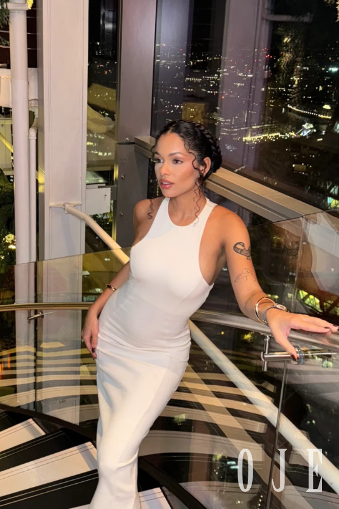 stories-slider-content