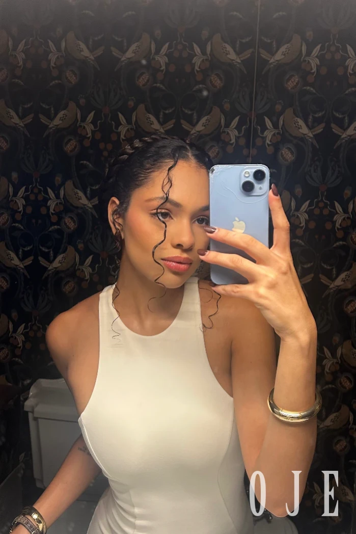 stories-slider-content