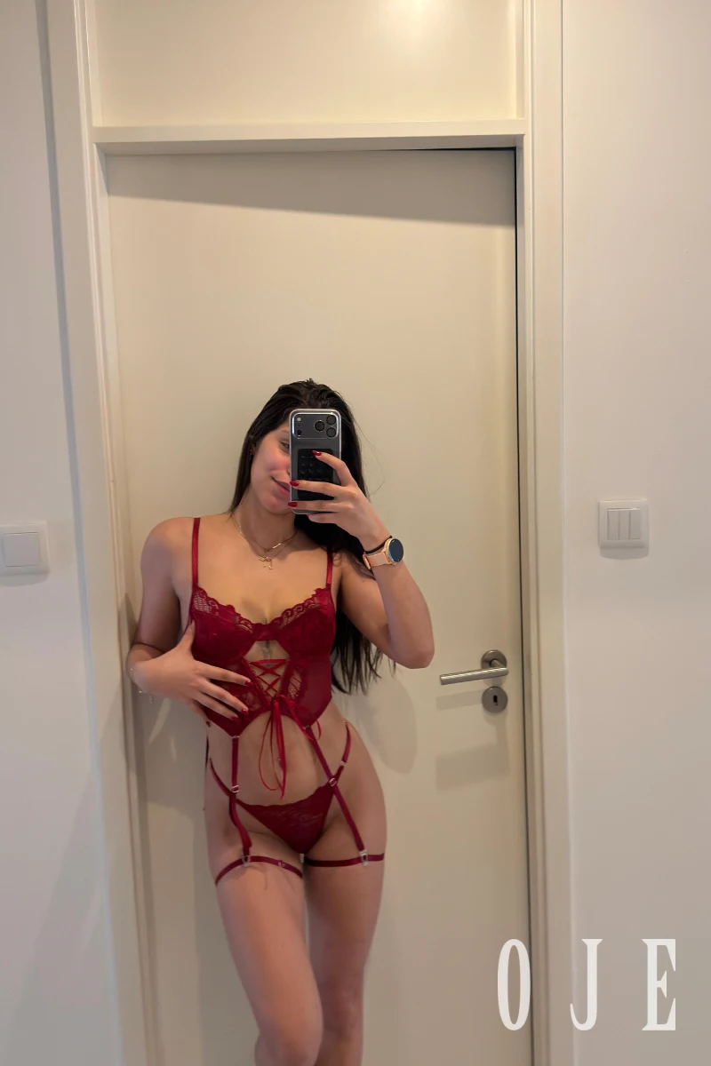 stories-slider-content