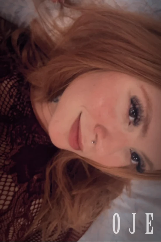 stories-slider-content