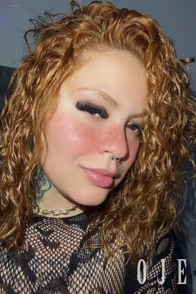 stories-slider-content