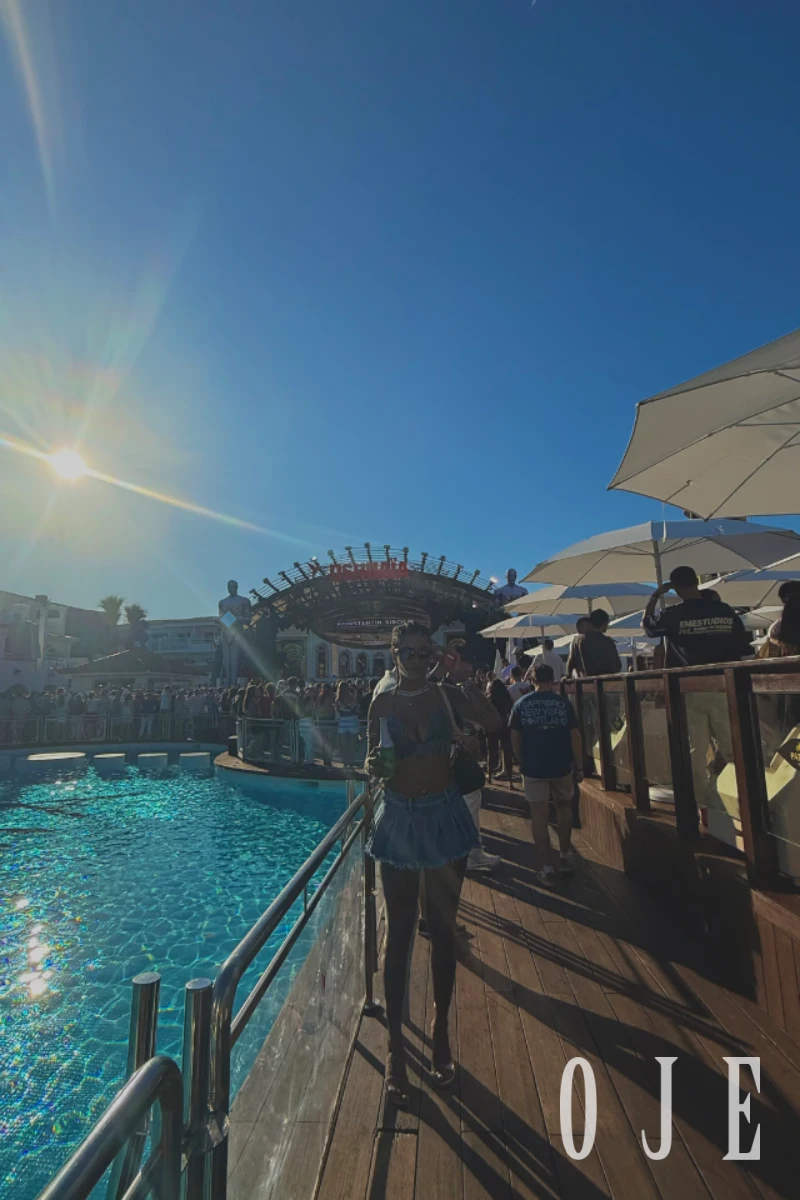 stories-slider-content