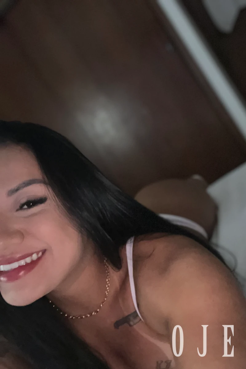 stories-slider-content