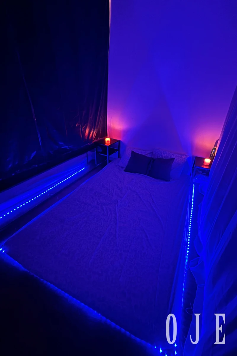 stories-slider-content