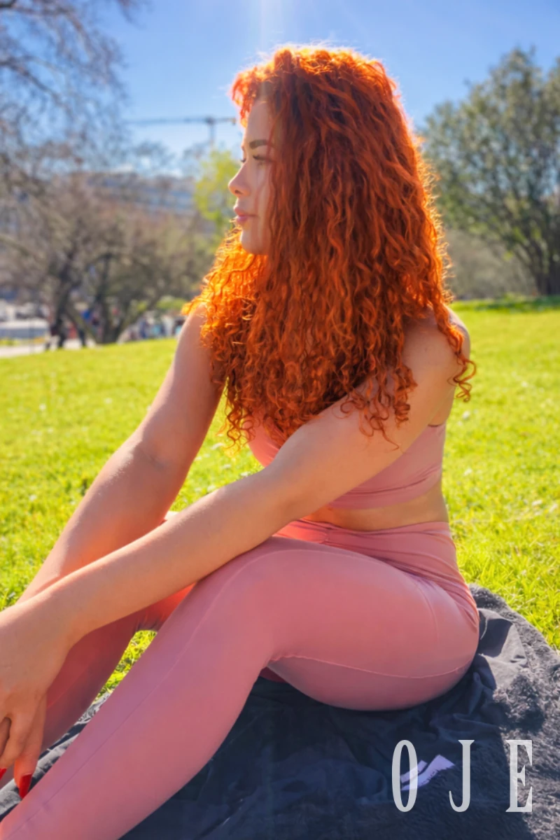 stories-slider-content