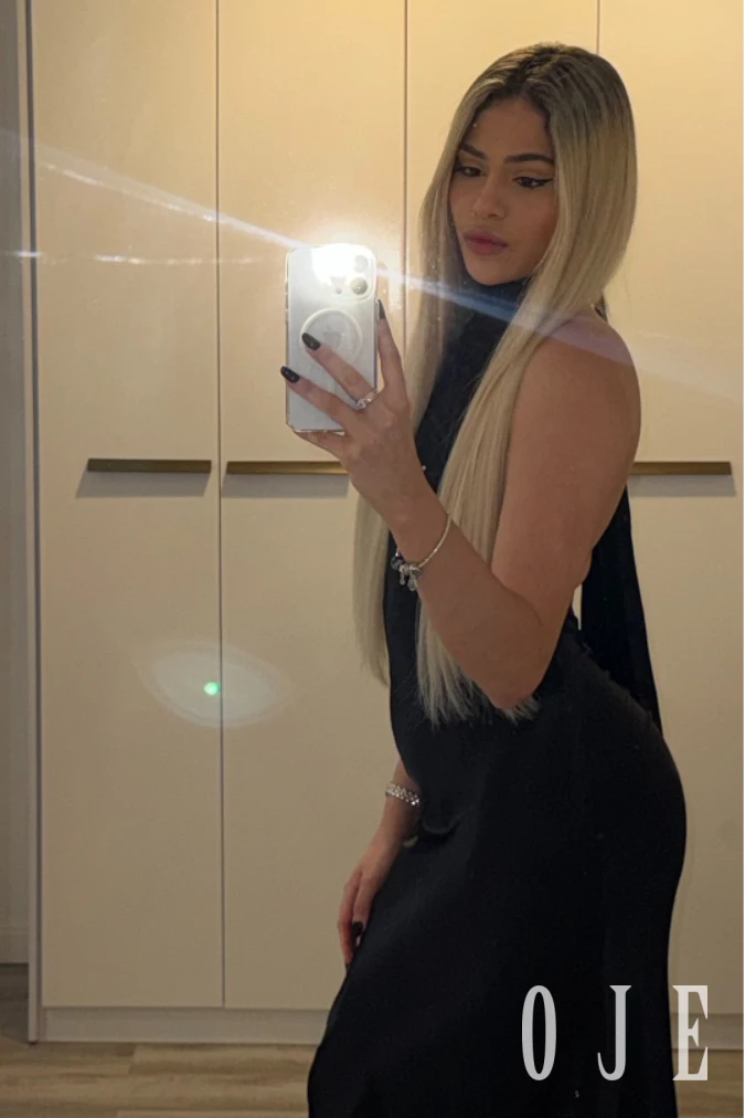 stories-slider-content