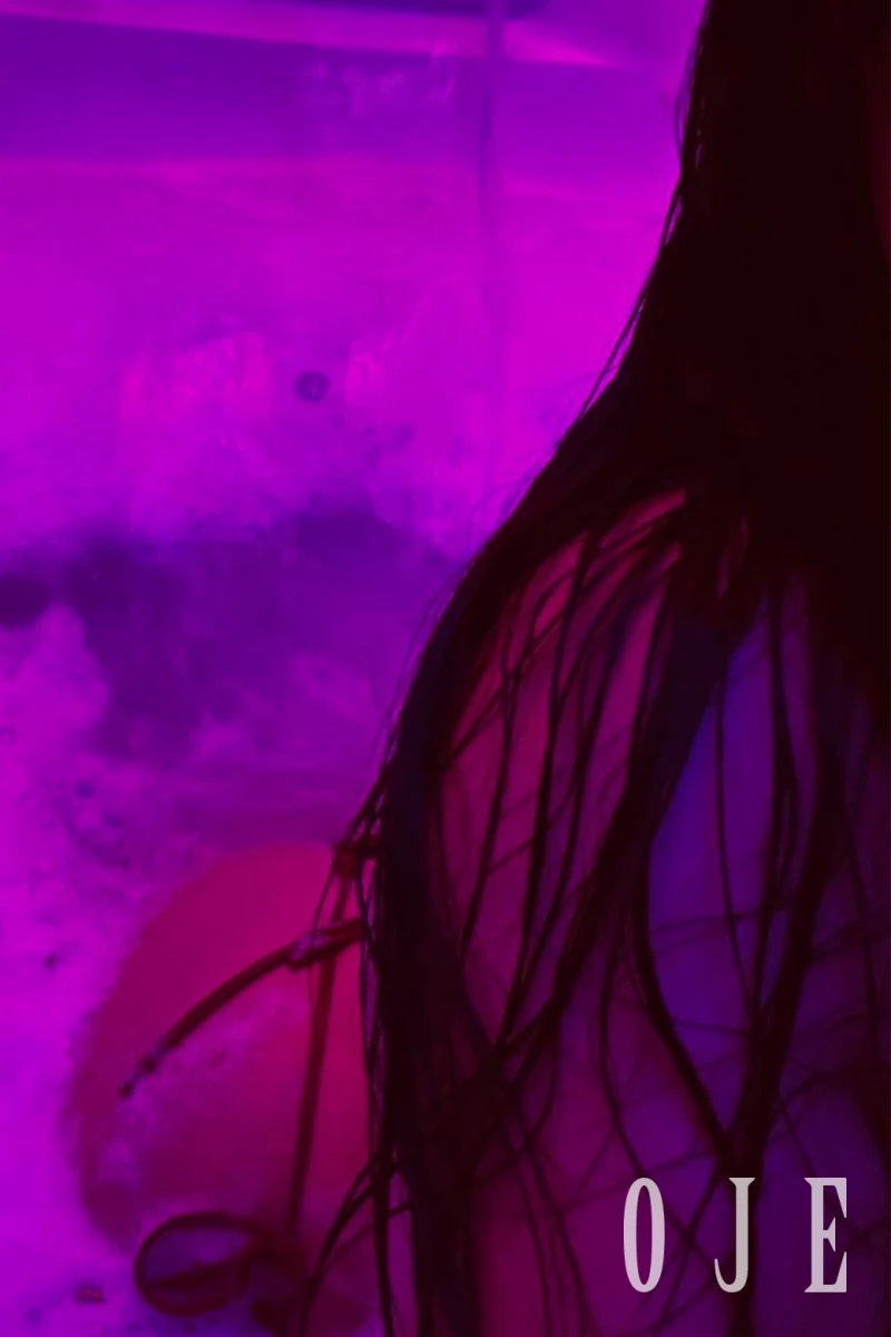 stories-slider-content