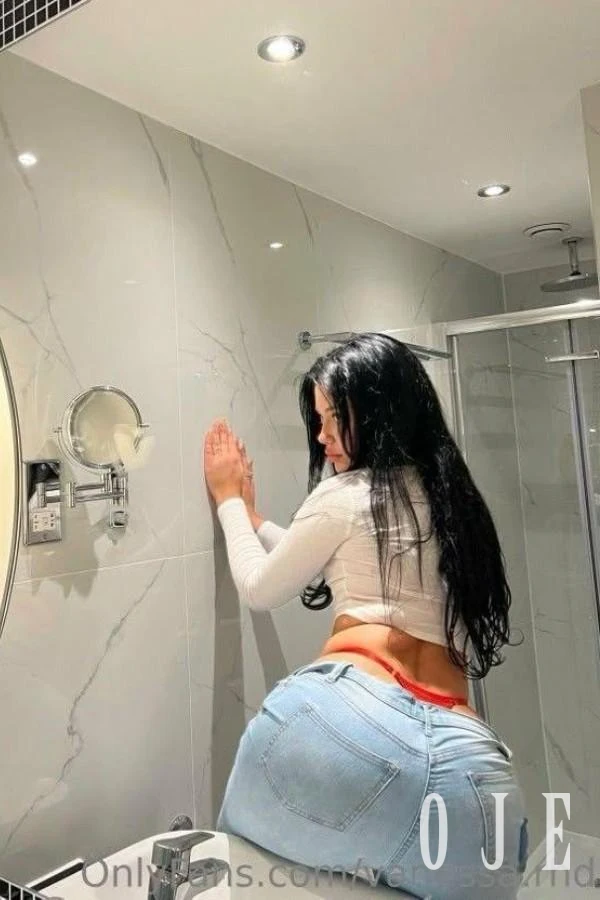 stories-slider-content