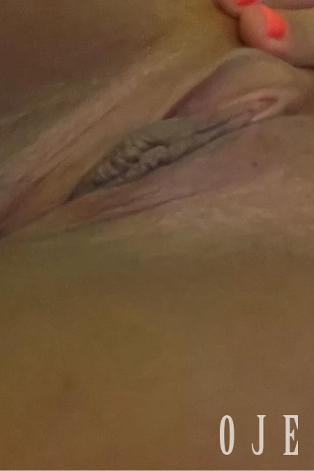 stories-slider-content