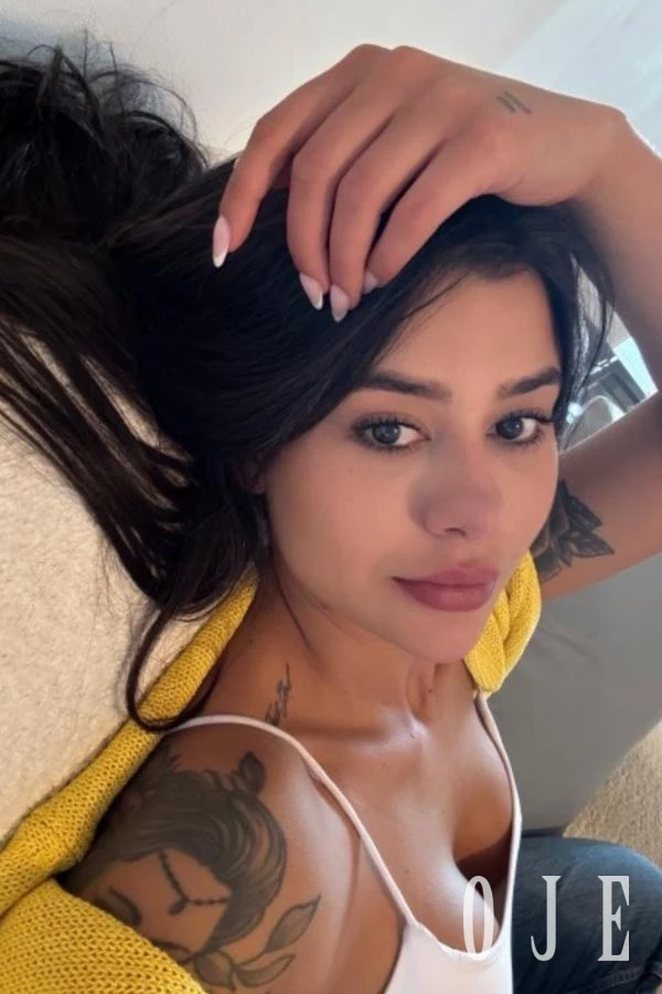 stories-slider-content