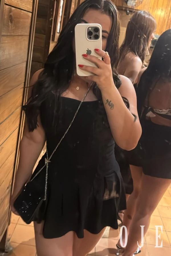 stories-slider-content