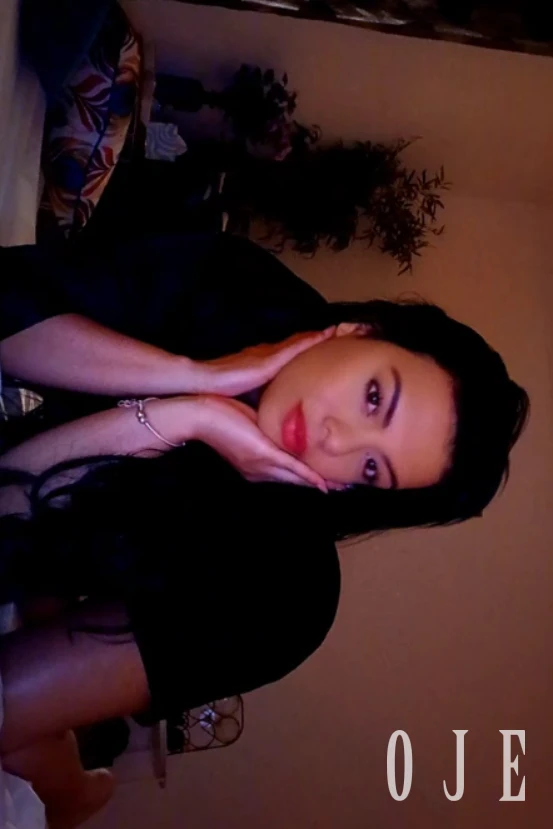 stories-slider-content