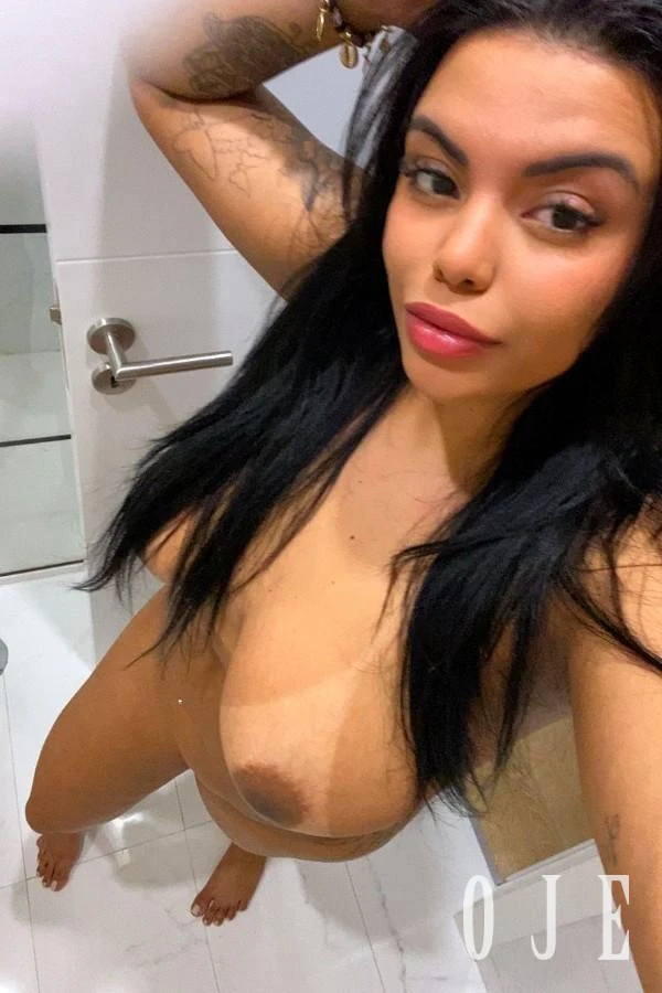 stories-slider-content