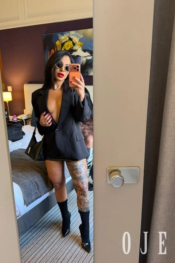 stories-slider-content