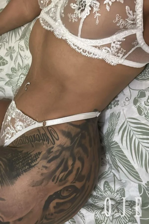 stories-slider-content