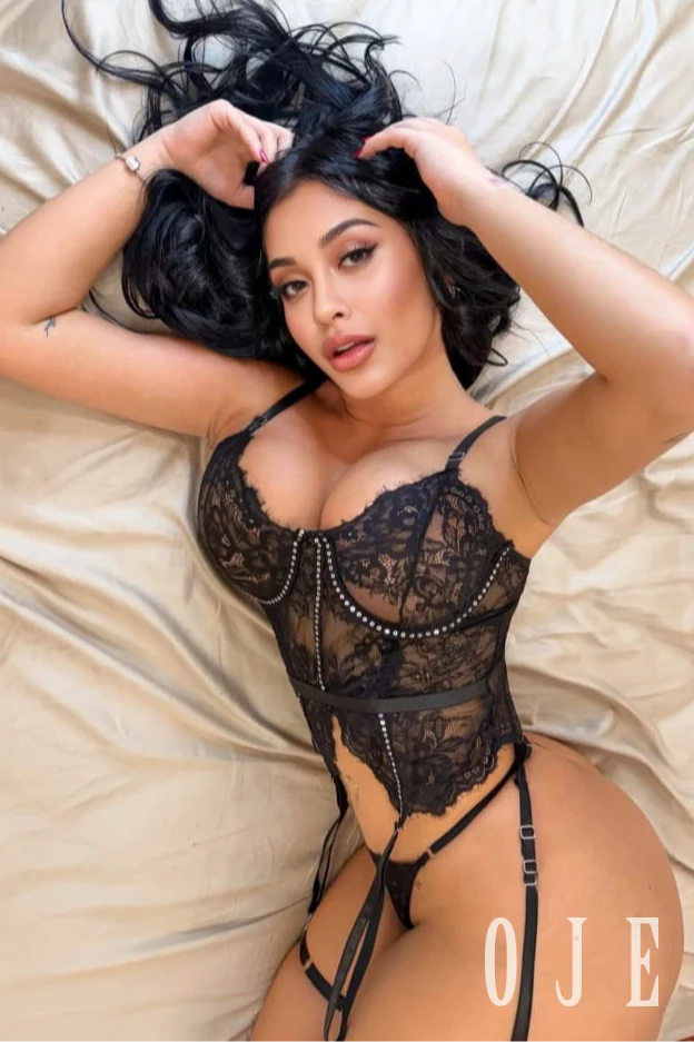 stories-slider-content