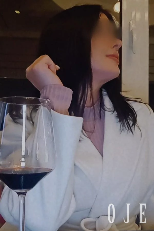 stories-slider-content