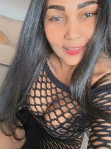 Nereyda, elegância e discrição nos anúncios de escorts de elite