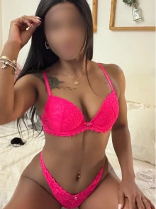 Serviços de acompanhantes de alta qualidade com Ariana