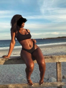 Desfrute de um encontro com Yonii, acompanhante em Benfica