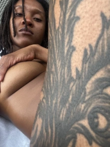 Senhora lina destaca-se no diretório de damas de companhia pelo seu estilo
