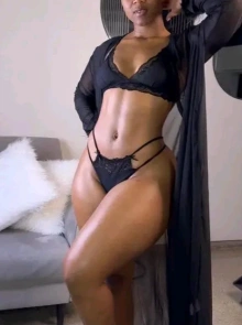 Preta, acompanhante em Faro 931627003