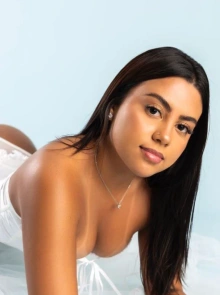 Melissa, elegância e classe como acompanhante de elite