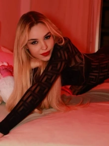 Nicolly , travesti em Lisboa 967056154