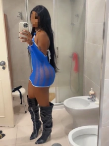 Samira, acompanhante em Albufeira 910672410