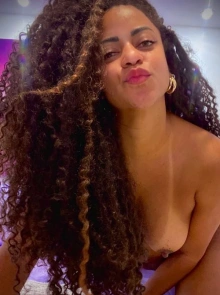 Bruna novidade  apresenta o seu álbum de fotos de acompanhante profissional