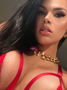 Yulia, um rosto novo no catálogo de escorts VIP