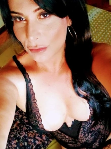 Nicoly transex , elegância e discrição no catálogo de Leiria