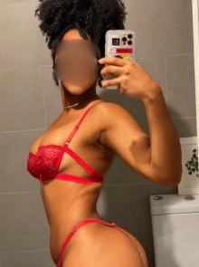 Procura escort em Portimão? Tiffany doce é uma ótima escolha