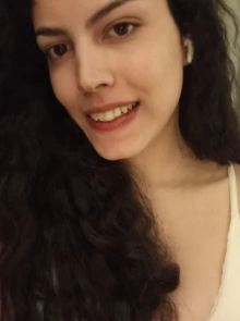 Lari operada destaca-se no diretório de damas de companhia pelo seu estilo