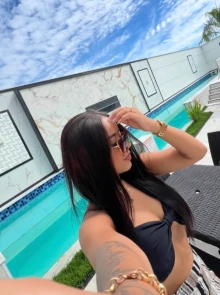 Mines, elegância e classe como acompanhante de elite