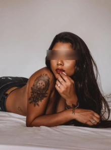Agende o seu encontro com Myllena, acompanhante com perfil ativo