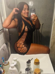 Gaby apresenta o seu álbum de fotos de acompanhante profissional