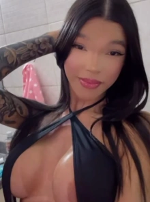 Conheça Yaamin, dama de companhia com serviços verificados