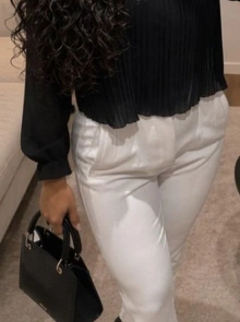 Malu é uma escort de luxo com atendimento exclusivo