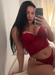 Luana é uma escort em Cascais com perfil verificado