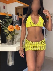 Luna, uma modelo elegante e discreta