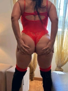 Agende o seu encontro com Safira, acompanhante com perfil ativo