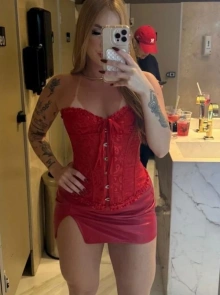 Safira sanches, elegância e classe como acompanhante de elite