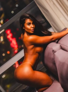 Laila Malta, elegância e classe como acompanhante de elite